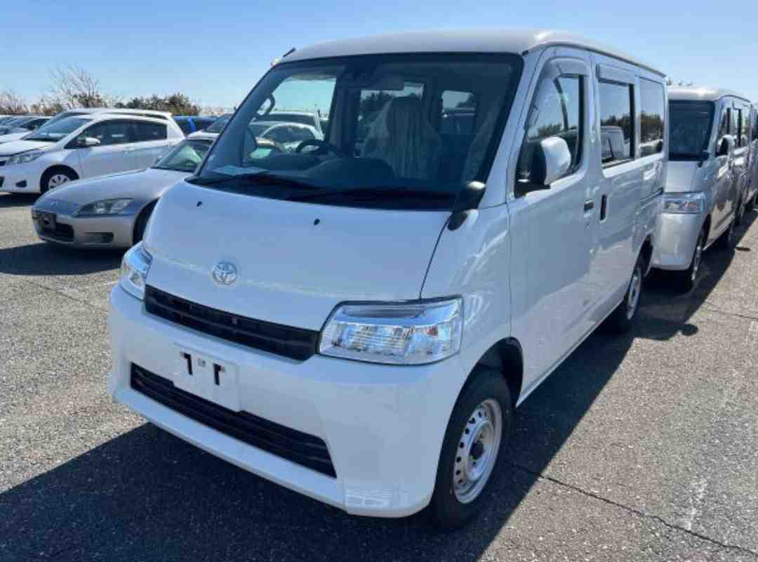 TOYOTA TOWNACE VAN - 2024