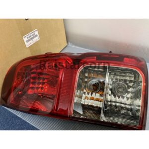 TOYOTA GENUINE REAR COMBINATION LAMP ASSY 81550-0K261