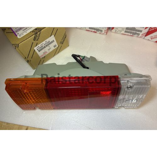GENUINE TOYOTA REAR TAIL LIGHT 81560-37240
