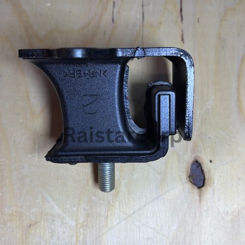 GENUINE DAIHATSU ENGINE MOUNT 12361-B2010