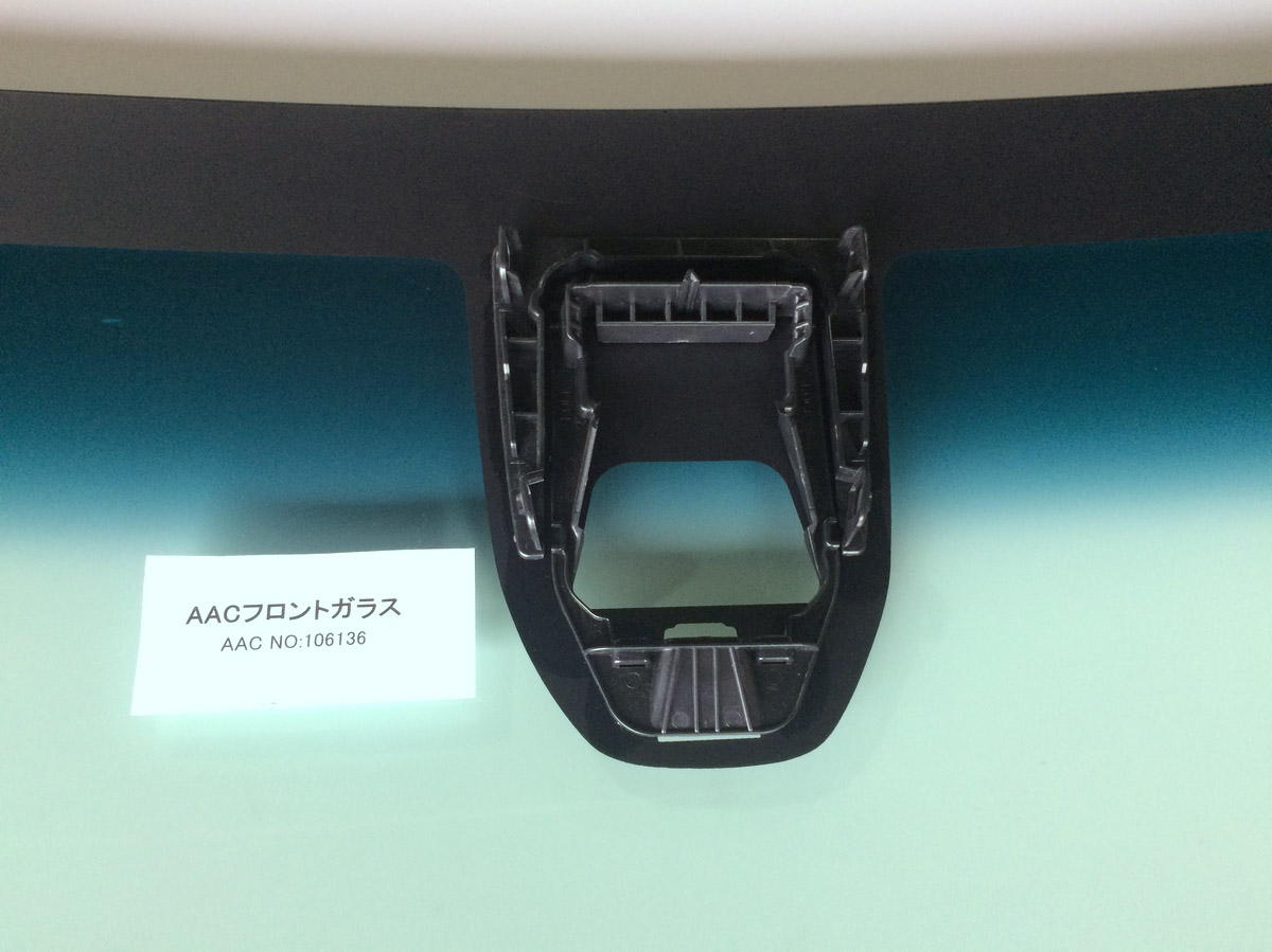 Honda N-WGN Front Windscreen 73111-T6G-J010 (2013–2019) – Green Tint, Blue Shade Band, Camera Type