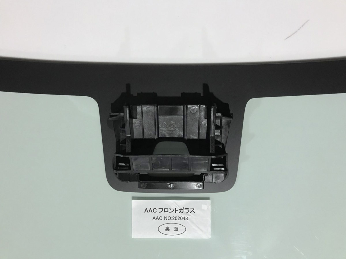 Daihatsu Move Canbus Front Windscreen 56101-B2270 (2016–2022) – Green Tint, Camera Type