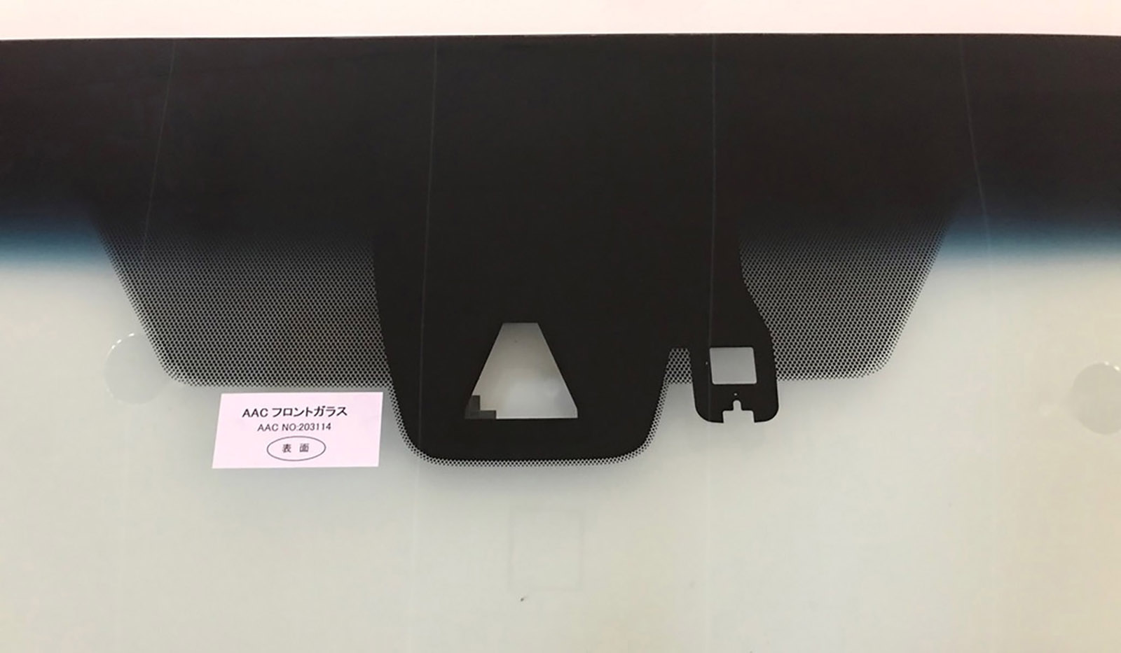 Toyota Alphard / Vellfire Front Windscreen 56101-58350 (2015–2023) – Green Tint, Blue Shade Band, Rain Sensor, Camera Type