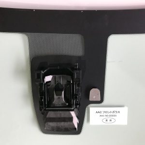 205056-1-1543457858 Nissan NV150 AD Front Windscreen 72700-5UN0C / MQ713734 / 1N11-63-901 (2016 onward) – Green Tint, Camera Type